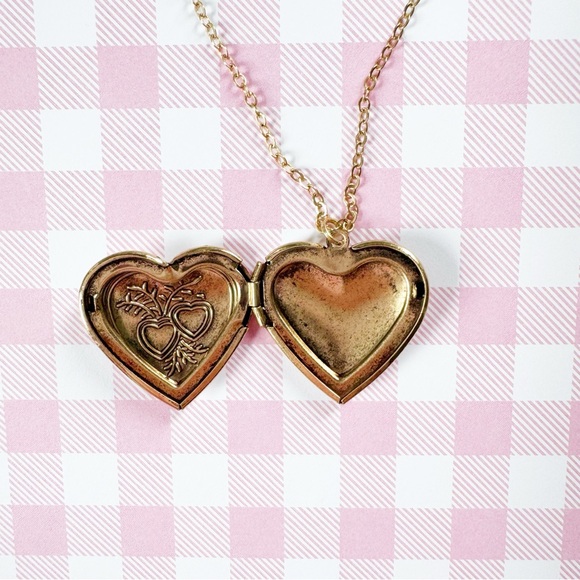 Free People Monogram Heart Locket - E | NWT - Picture 2 of 6